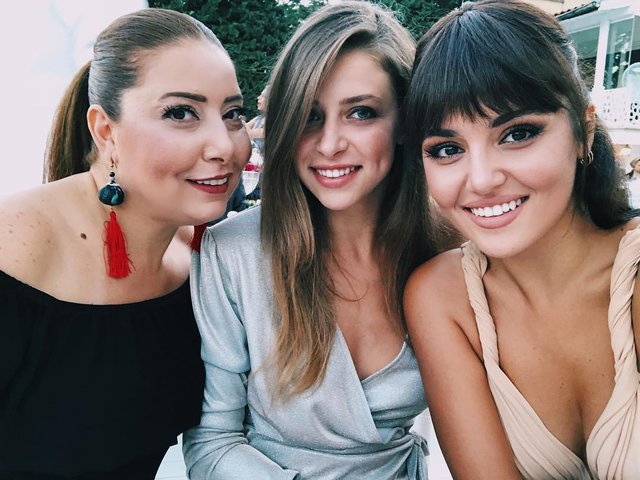Hande Erçel'in teyzelik heyecanı - Magazin haberleri