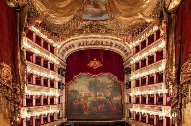 İtalya'da 'fiziksel kusurları olmayan adaylar' arayan dünyanın faal en eski opera evine tepki