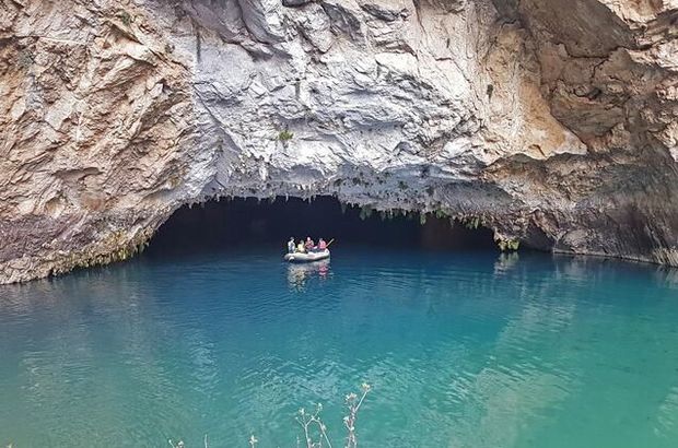 Turistlerin ilgi odağı 'Altınbeşik Mağarası'