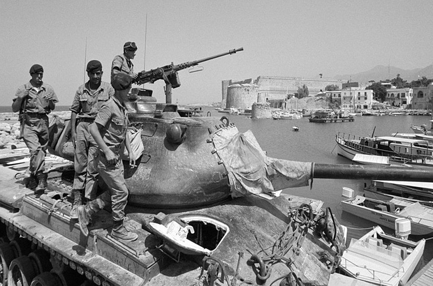 Kıbrıs Harekâtı: 45 yıl önce bugün Atina'da neler yaşandı?