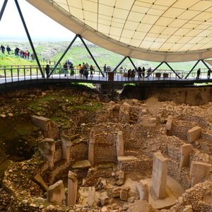 GÖBEKLİTEPE'YE ZİYARETÇİ AKINI