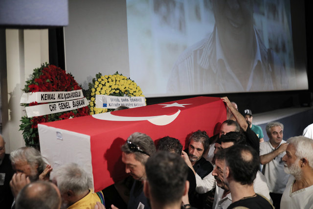 Usta oyuncu Cengiz Sezici'ye veda! Cengiz Sezici hayatını kaybetti - Magazin haberleri