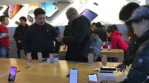 Apple artık 'üç büyük' arasında yok