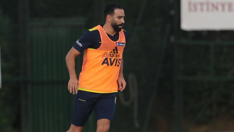 Fenerbahçe'nin yeni transferi Adil Rami, idmana çıktı