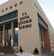 Sosyal Güvenlik Kurumu (SGK), prim borcunu yapılandırdıktan sonra taksitlerini aksatan mükelleflere yönelik yeni bir kolaylık sağladı. Mükellefler cari ay için yaptıkları prim ödemelerinin, dönem veya taksit sayısı gözetilmeksizin aksattıkları yapılandırma taksitine mahsup edilmesini isteyebilecek. Habertürk’ten Ahmet Kıvanç, mükelleflere sağlanan yeni kolaylığı yazdı