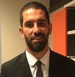 Ünlü şarkıcı Berkay Şahin ile futbolcu Arda Turan arasında yaşanan kavgaya ilişkin açılan davada Turan 3 ayrı suçtan toplam 2 yıl 8 ay 15 gün hapis cezası aldı, verilen hükmün açıklanması ise geri bırakıldı. Mahkeme popçu Berkay Şahin hakkında ise “hakaret” suçundan ceza verilmesine yer olmadığına karar verdi. Karar sosyal medyada gündem olurken Show TV Ana Haber sunucusu Ece Üner
