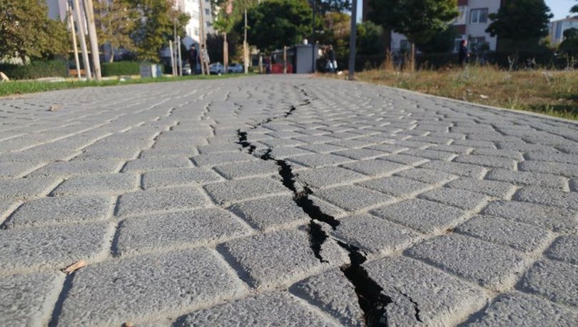 Ailelere önemli uyarı: Çocuklarınıza depremi anlatın