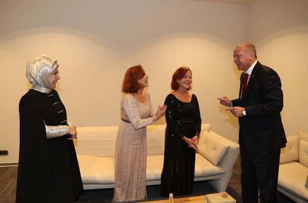 Erdoğan, piyanist Pekinel kardeşlerle bir araya geldi