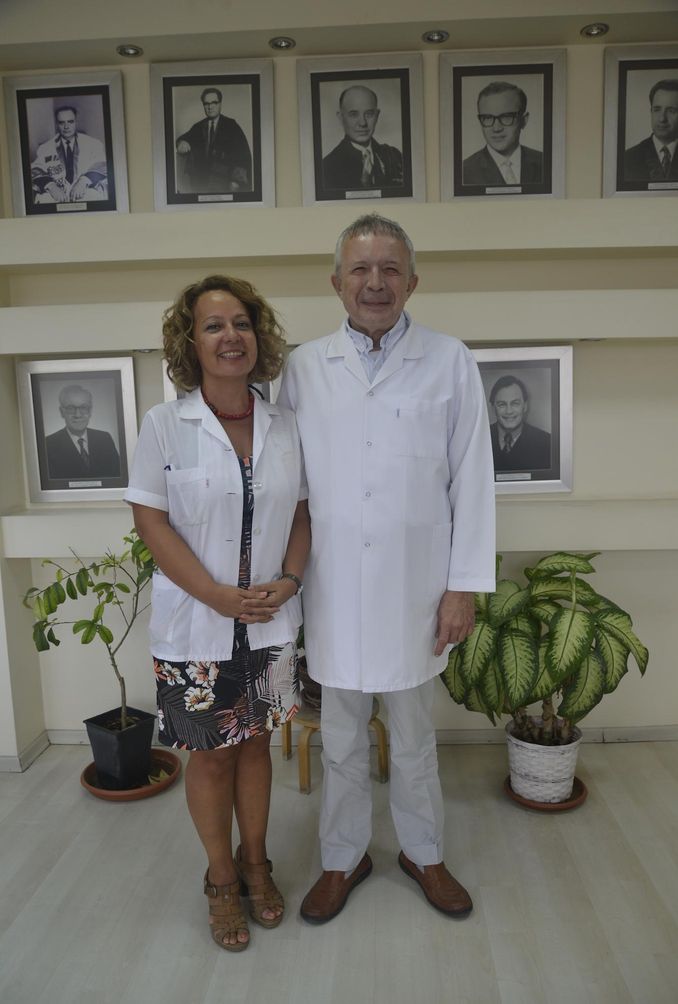  Doç. Dr. Sevnaz Şahin ve Prof. Dr. Fehmi Akçiçek