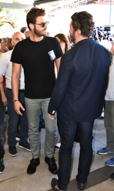 Tarık Ünlüoğlu son yolculuğuna uğurlandı - Gözyaşları sel oldu - Magazin haberleri