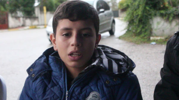 Mustafa El Suud'un tercümanlığını 11 yaşındaki oğlu Enes El Suud yaptı.