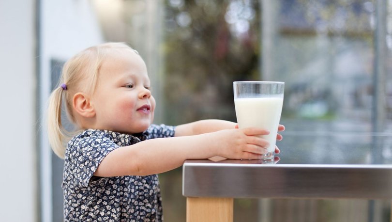 Süt alerjisi nedir? Bebeklerde süt alerjisi belirtileri nelerdir?