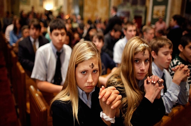 ABD'de yeni din araştırması: Kendini Hristiyan olarak tanımlayanların sayısı 10 yılda yüzde 12 azaldı