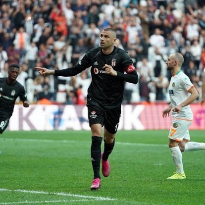 Burak Yilmaz Bu Formayi Tasidigim Icin Cok Gururluyum Galatasaray Org