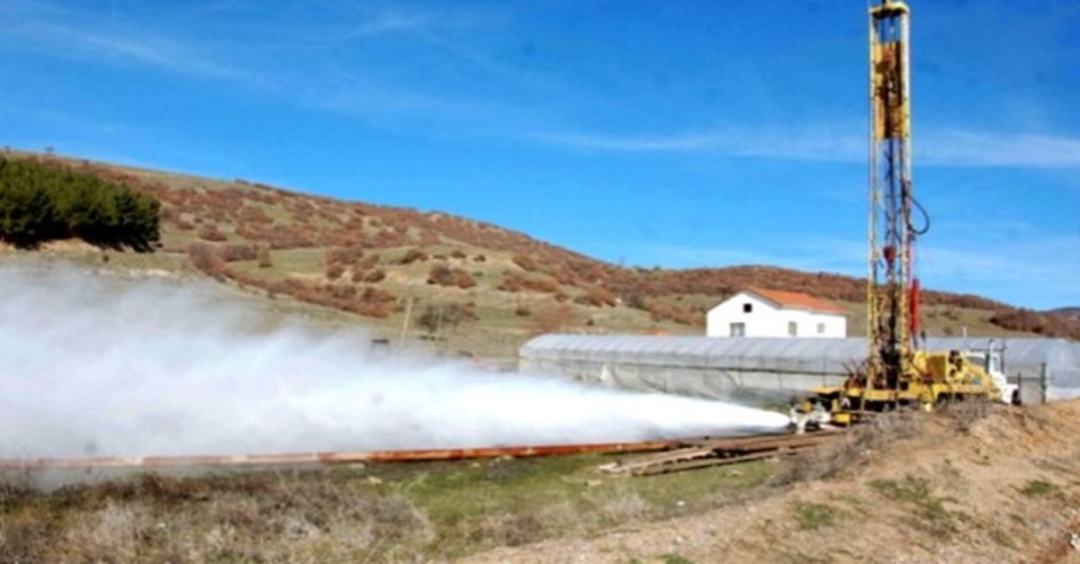 Saniyede 100 litre akan 100 derecelik termal su bulundu