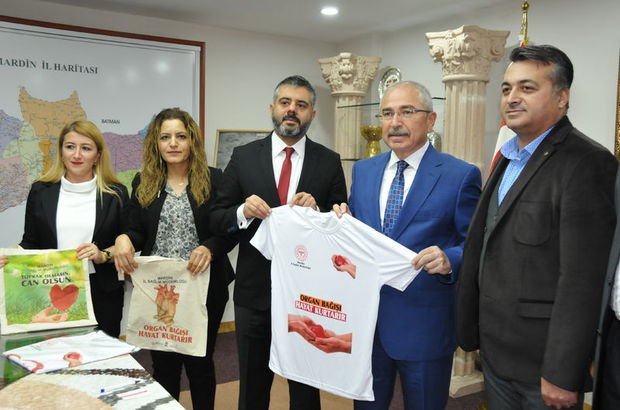 Vali ve Büyükşehir Belediye Başkan Vekili organlarını bağışladı