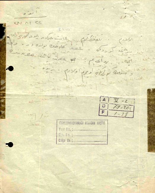 Zübeyde Hanım’ın oğlu Mustafa Kemal Paşa’ya Ankara’dan 22 Ağustos 1922’de gönderdiği cevabî telgraf (Cumhurbaşkanlığı Arşivi, 01014886-3).