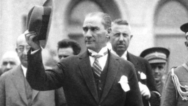 En güzel 10 Kasım mesajları yeni 2019! 10 Kasım sözleri ve Mustafa Kemal Atatürk resimleri burada.