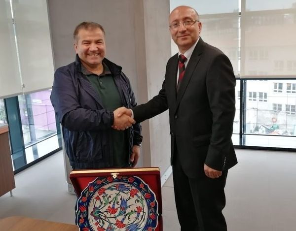 Halim İpek, görevi makamda düzenlenen bir törenle Çakıroğlu'ndan devraldı.