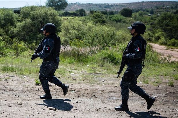 Meksika'da silahlı saldırı: 5 polis öldü