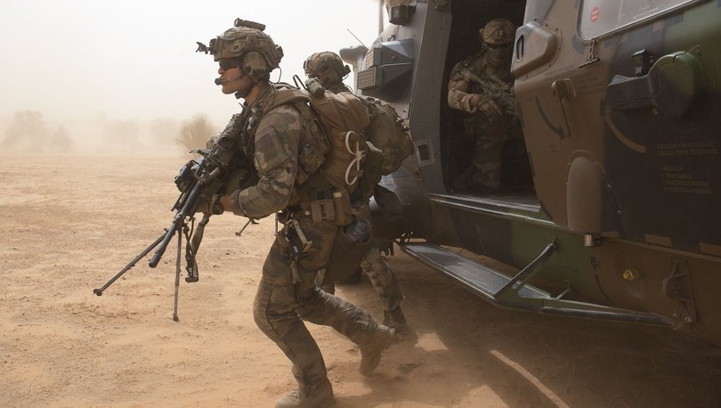 SON DAKİKA! Fransa: Mali'de helikopterimiz düştü, 13 askerimiz öldü