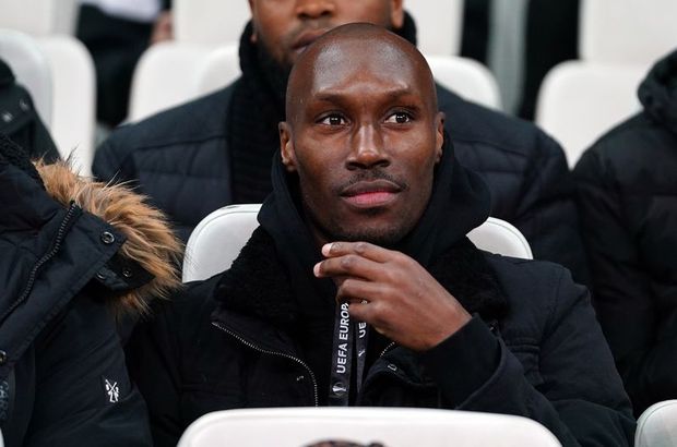 Lens ve Atiba tribünde
