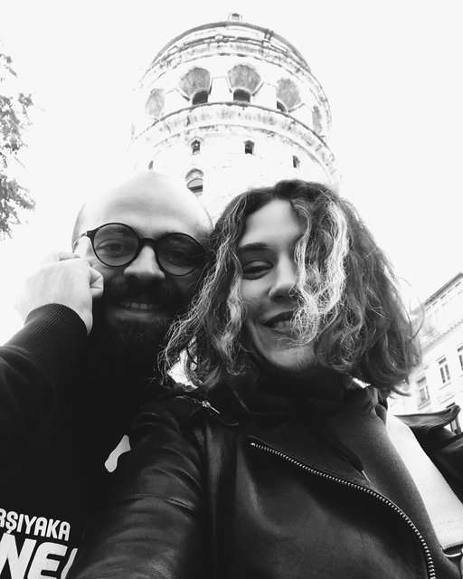 Oyuncu Gözde Çığacı'dan sevgilisi Tümer Gülümserler'e evlilik teklifi! - Magazin haberleri
