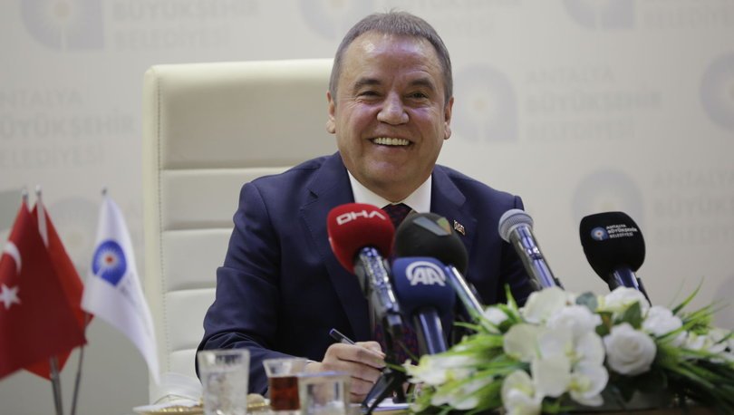 'Tiyatroculara emanet ettik'
