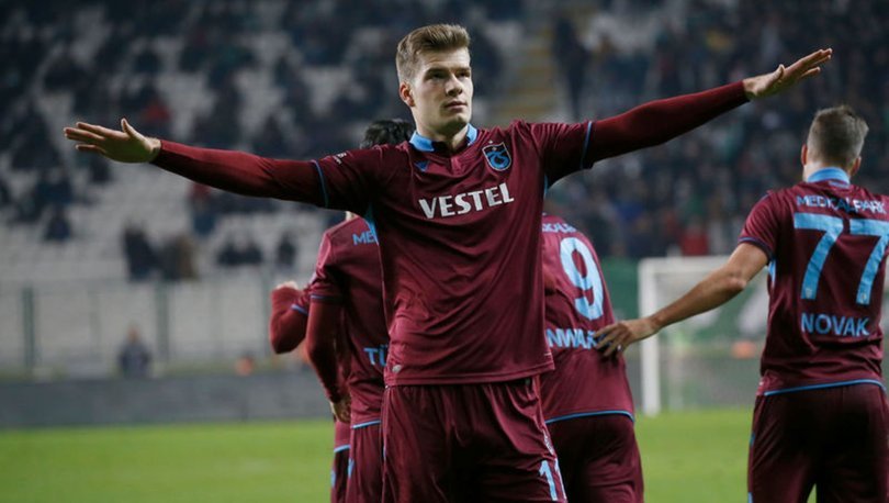 Trabzonspor'u golcü oyuncusu Sörloth taşıyor