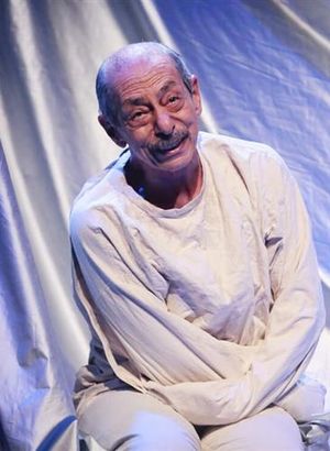 Genco Erkal ‘Bir Delinin Hatıra Defteri’ ile sahnede