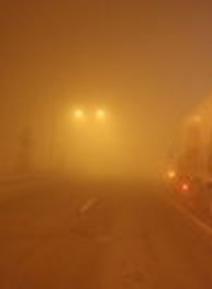 Ağrı'da yoğun sis TIR sürücülerine kontak kapattırdı