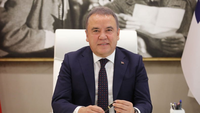 Antalya Büyükşehir Belediye Başkanı Muhittin Böcek, hastaneye kaldırıldı