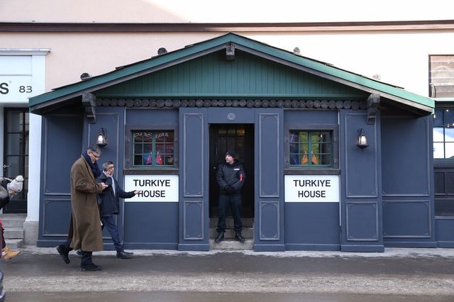 Davos Zirvesi'nde kurulan "Türk Evi"ne katılımcılardan yoğun ilgi