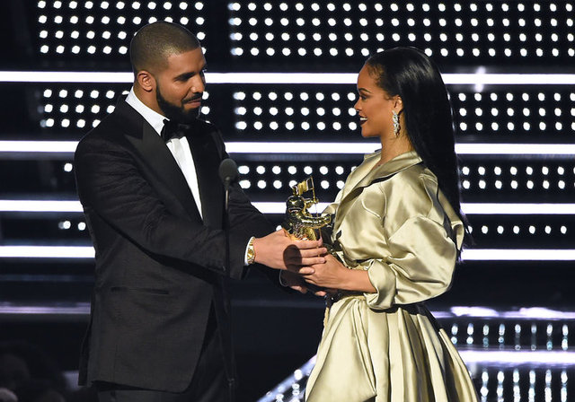 Rihanna ile Drake yeniden birlikte - Magazin haberleri