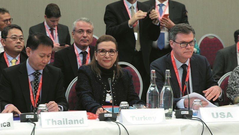 Ticaret Bakanı Ruhsar Pekcan, Davos'ta DTÖ toplantılarına katıldı