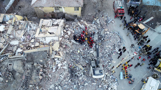 Elazığ depreminin fotoğrafları! Elazığ depreminin yarattığı hasar böyle görüntülendi - HABERLER