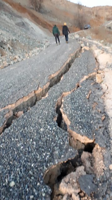 İşte Elazığ depreminin doğadaki tahribatı!