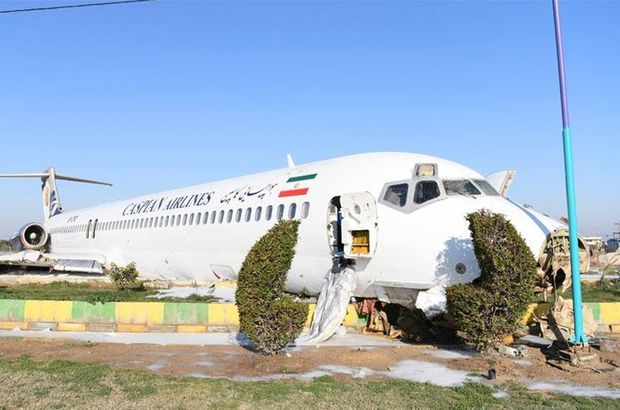 İran'da yolcu uçağı pistten çıktı!