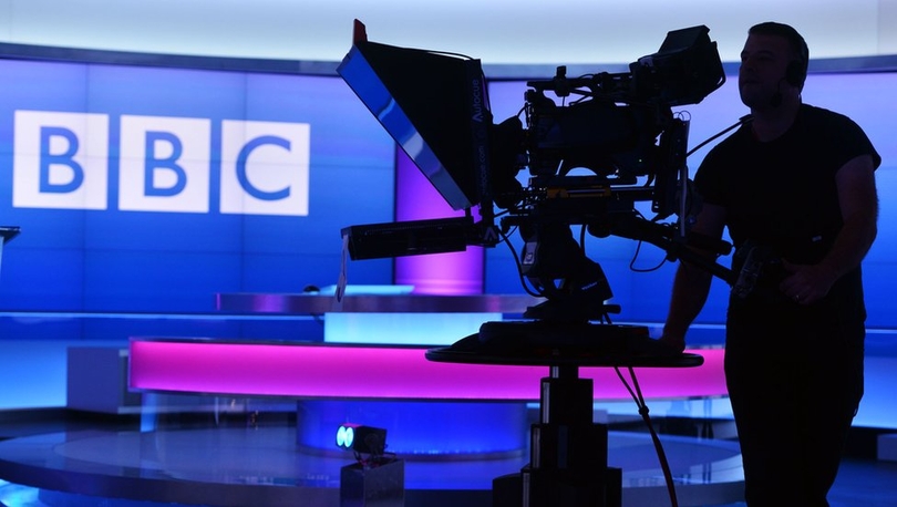 BBC News tasarruf için 450 kişinin işine son verecek