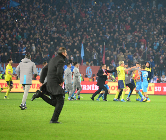 Trabzonspor Fenerbahce Macinin Yazar Yorumlari Futbol Haberleri