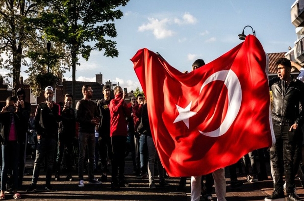 Hollanda, Türk vatandaşlarına 'uyum sınavı' zorunluluğu getiriyor