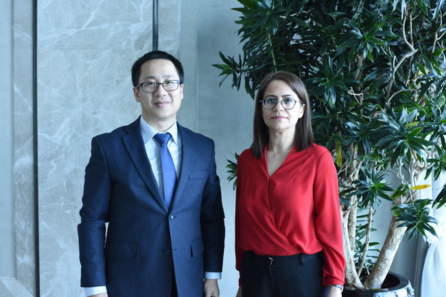 Çin İstanbul Başkonsolosluğu Ticaret Konsolosu Huang Songfeng, Haberturk.com Ekonomi Müdürü Naime Sert'in sorularını yanıtladı. 