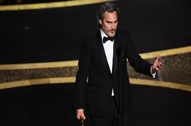 Oyuncu Joaquin Phoenix'in Oscar konuşmasında atıfta bulunduğu ağabeyi River Phoenix nasıl hayatını kaybetti?