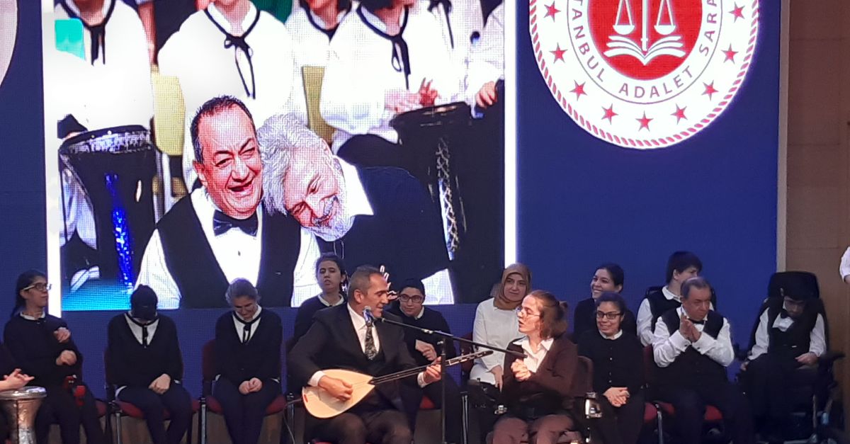 'İyilik Senfonisi' İstanbul Adalet Sarayı'nda konser verdi