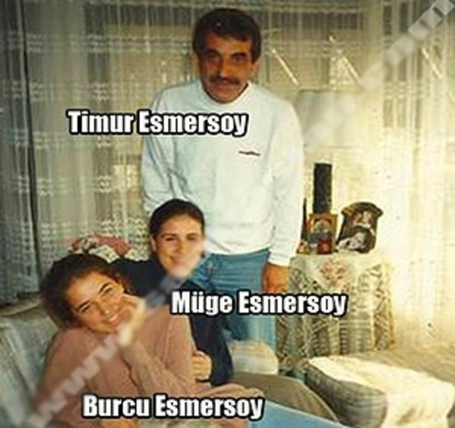 Burcu Esmersoy'un gözyaşları: Babam tuvalette hortumla dövüyordu! Annem tokat attı... - Magazin haberleri