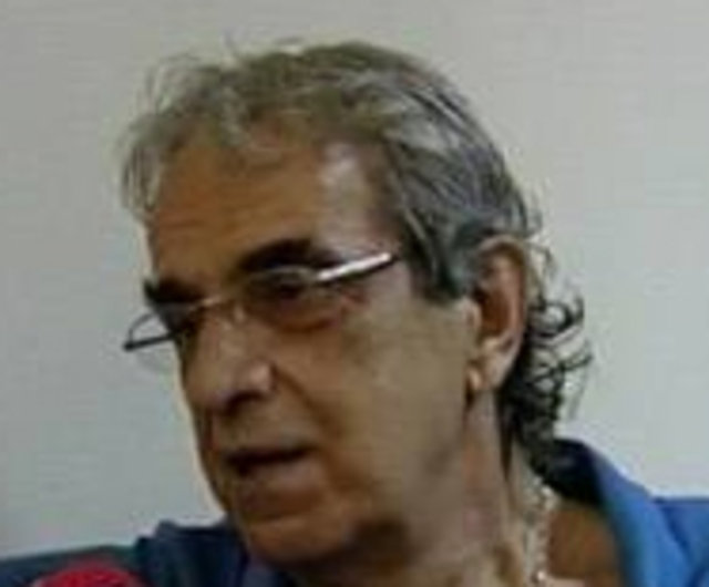 Burcu Esmersoy'un gözyaşları: Babam tuvalette hortumla dövüyordu! Annem tokat attı... - Magazin haberleri
