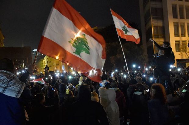 Lübnan'da hükümet karşıtı gösteriler yeniden başladı!