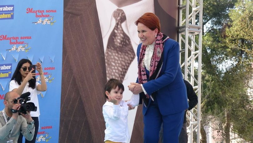 Meral Akşener ikinci kez babaanne oldu