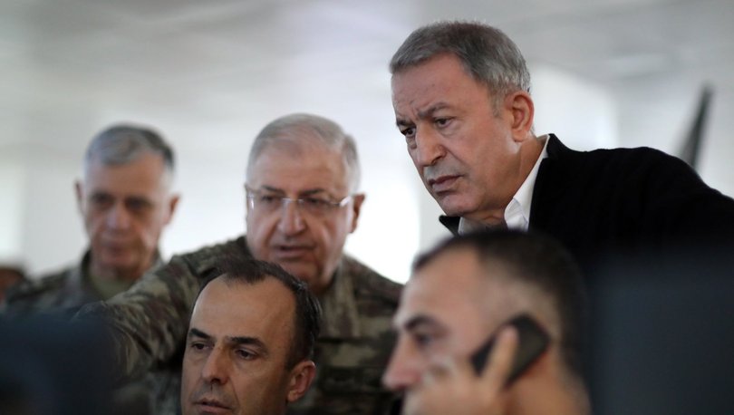 Milli Savunma Bakanı Hulusi Akar harekatı an be an yönetiyor