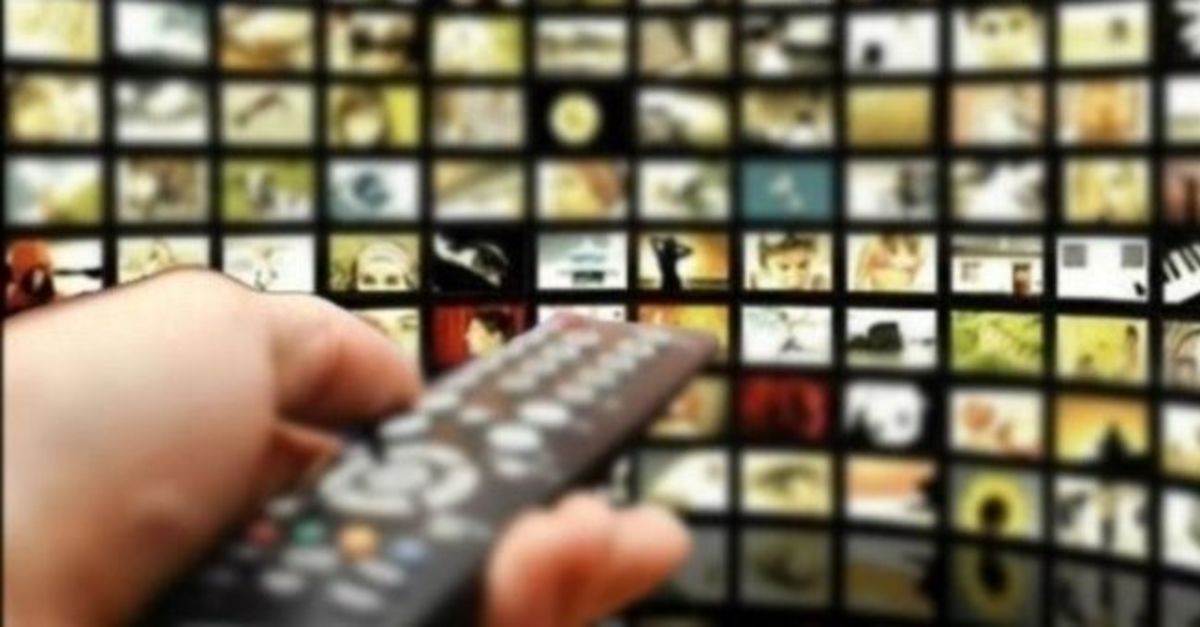 Yayin Akisi 3 Mart 2020 Sali Bugun Show Tv Kanal D Star Tv Fox Atv Yayin Akisinda Ne Var [ 627 x 1200 Pixel ]